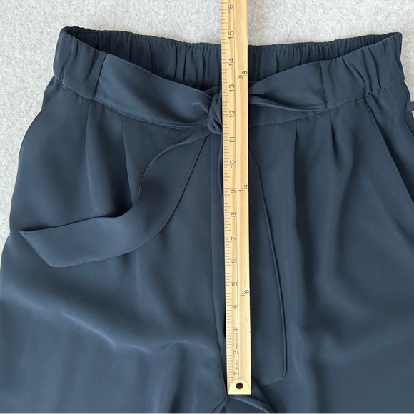 Lululemon Noir Wide Leg Cropped Pants Size 10 Navy Blue Tie Waist Culottes - Picture 13 of 16